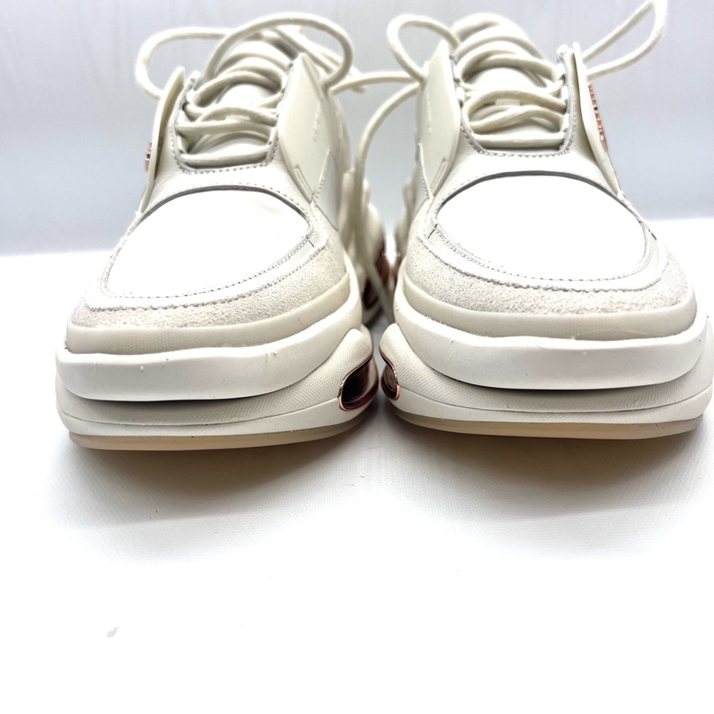 BALMAIN
Women's White B-bold Low Top Sneakers - Picture 10 of 11